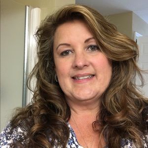 Meet your Posher, Suzanne